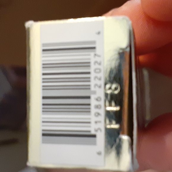 Too Faced tutti frutti twinkle twinkle liquid glitter eyeshadow - Picture 3 of 3